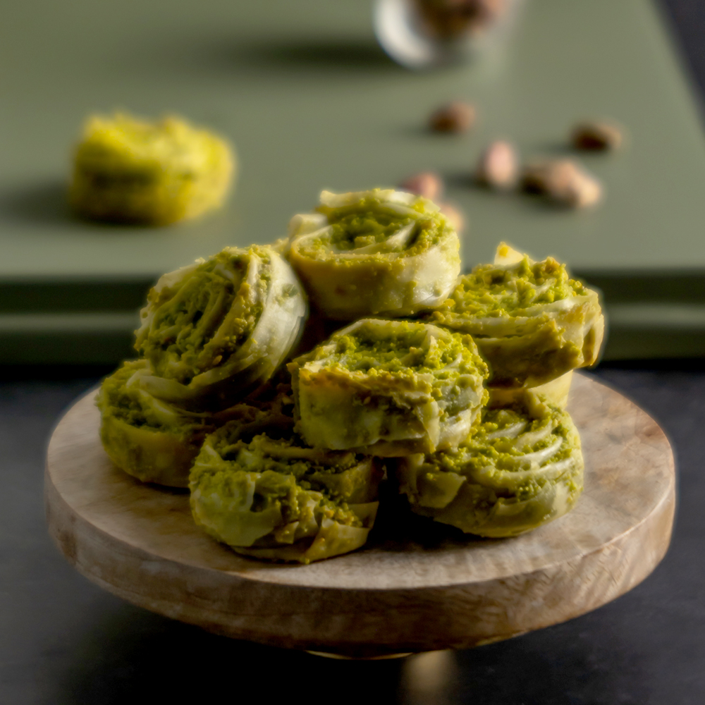 Pistachio Baklawa Roll